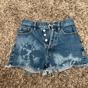 PacSun Ultra High Rise Vintage Short. Button fly. Size 22.